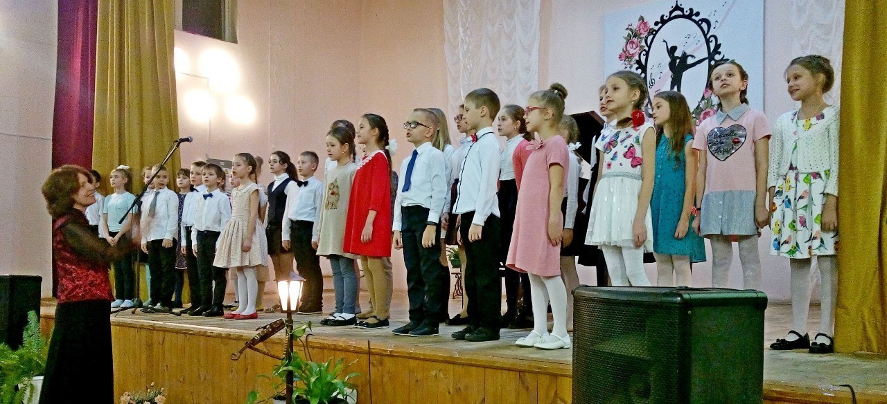 Младший хор. Преп. Л.В. Гончарова, конц. А.В. Новикова, Младший хор. Преп. Л.В. Гончарова, конц. А.В. Новикова,