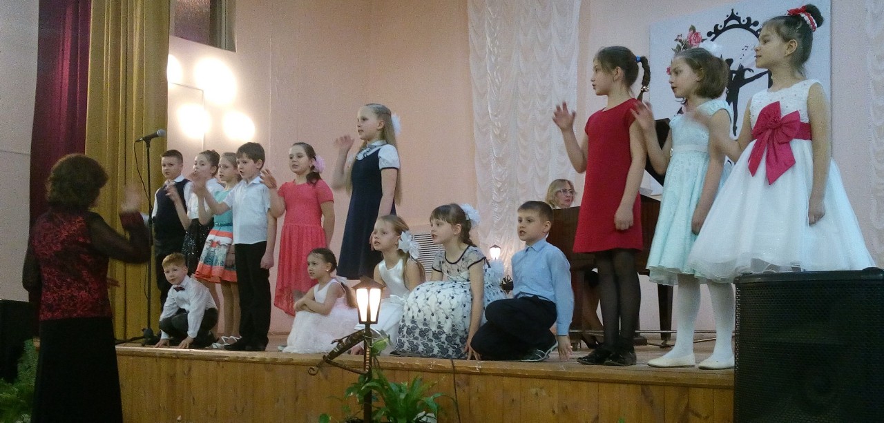 Хор 1 классов. преп. Л.В. Гончарова, конц. Н.В. Сватова Хор 1 классов. преп. Л.В. Гончарова, конц. Н.В. Сватова